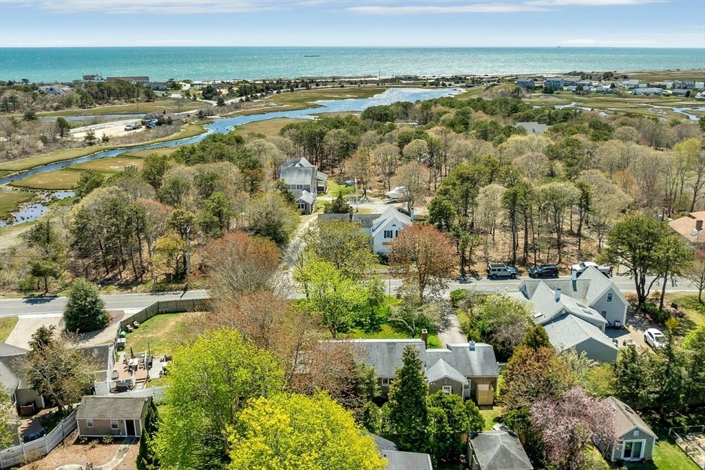 34 S Main St, Dennis, MA 02670