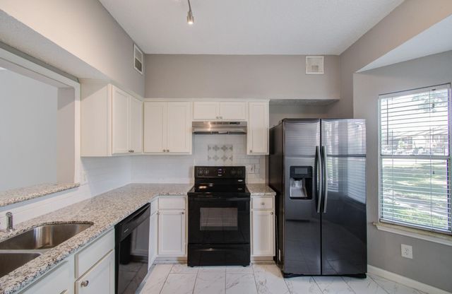 12500 Brookglade Circle 166, Houston, TX 77099