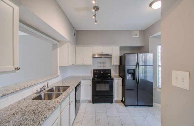 12500 Brookglade Circle 166, Houston, TX 77099