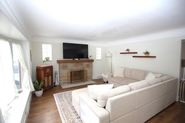 22614 Colony Street, Saint Clair Shores, MI 48080