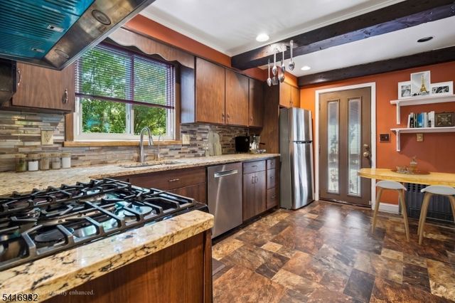 621 Springdale Ave, East Orange City, NJ 07017