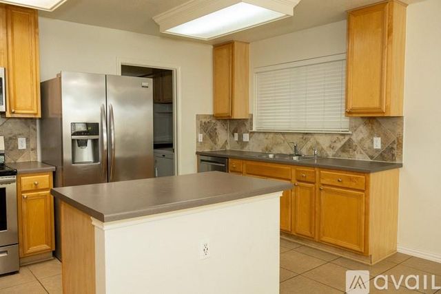 1613 Apollo CIR, Round Rock, TX 78664