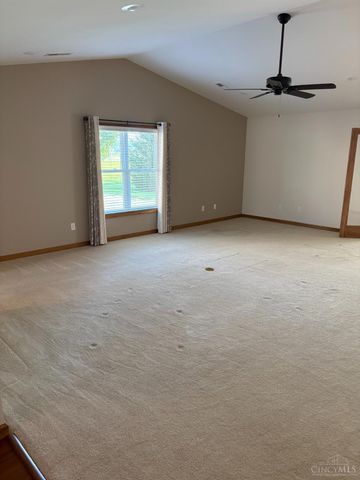 2232 Mossy Grove, Hamilton, OH 45013