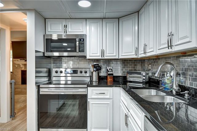 4542 Good Adams LN, Virginia Beach, VA 23455
