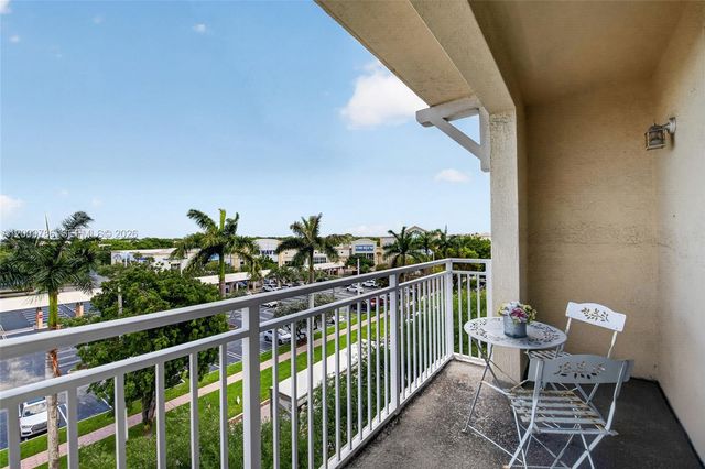 7266 SW 88th St A403, Miami, FL 33156