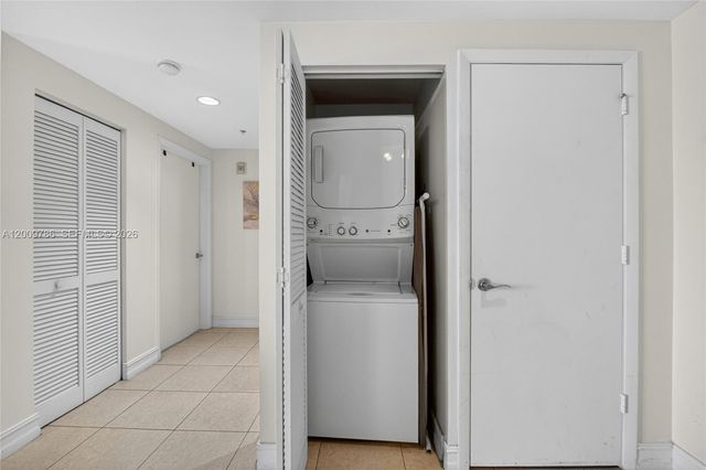 7266 SW 88th St A403, Miami, FL 33156