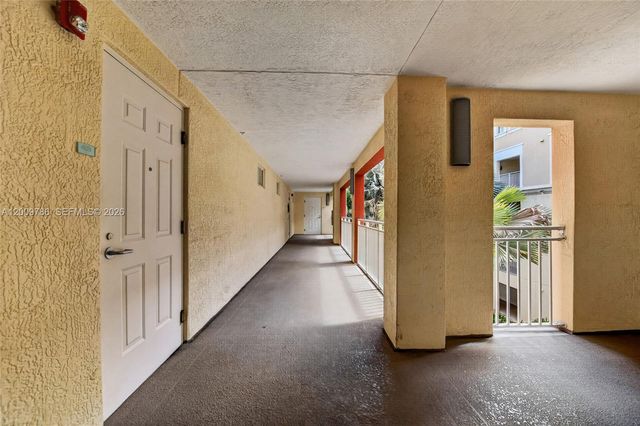 7266 SW 88th St A403, Miami, FL 33156