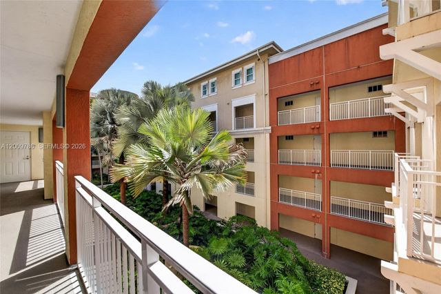 7266 SW 88th St A403, Miami, FL 33156
