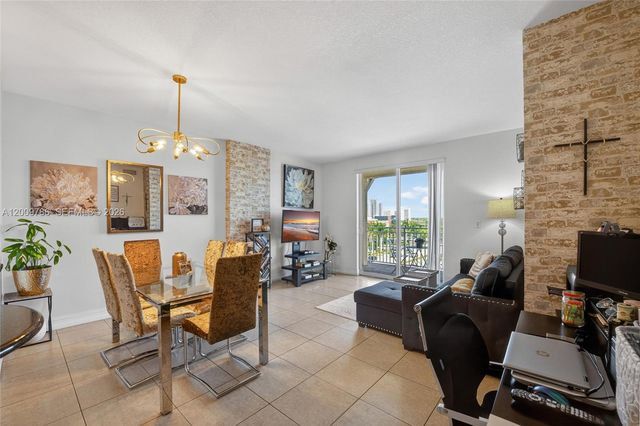 7266 SW 88th St A403, Miami, FL 33156