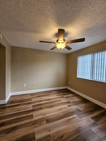 4187 N Haverhill Road 517, West Palm Beach, FL 33417