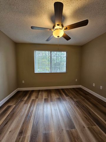 4187 N Haverhill Road 517, West Palm Beach, FL 33417