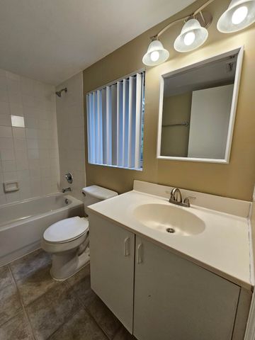 4187 N Haverhill Road 517, West Palm Beach, FL 33417