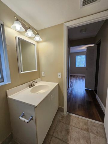 4187 N Haverhill Road 517, West Palm Beach, FL 33417