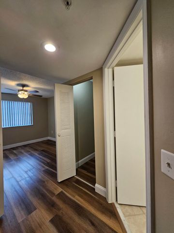 4187 N Haverhill Road 517, West Palm Beach, FL 33417