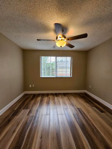 4187 N Haverhill Road 517, West Palm Beach, FL 33417