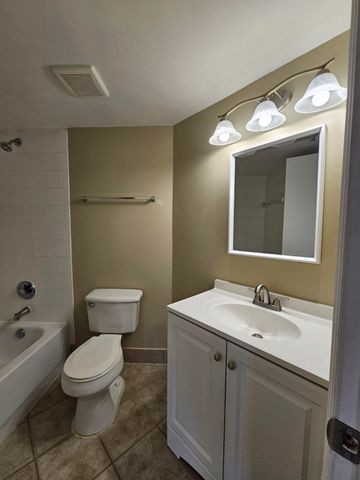 4187 N Haverhill Road 517, West Palm Beach, FL 33417