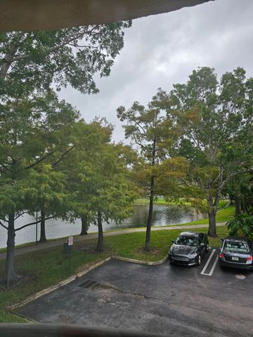 4187 N Haverhill Road 517, West Palm Beach, FL 33417