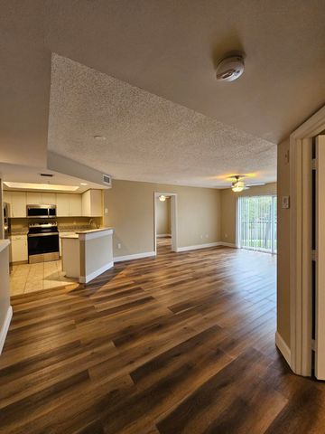 4187 N Haverhill Road 517, West Palm Beach, FL 33417