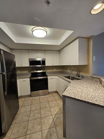 4187 N Haverhill Road 517, West Palm Beach, FL 33417