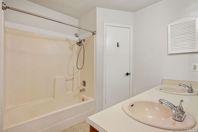 3618 Ridge Dawn St., San Antonio, TX 78247