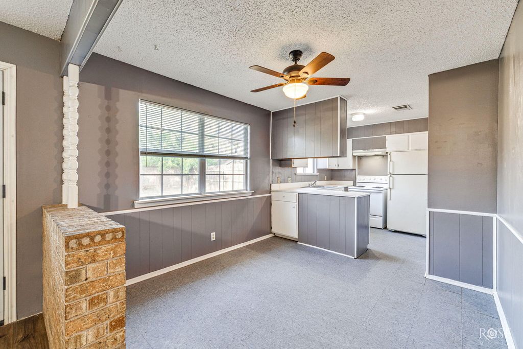 Image 11 of property listing at 3613 Old Post Road, San Angelo, TX 76904