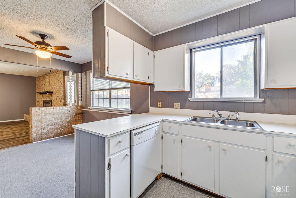 Image 14 of property listing at 3613 Old Post Road, San Angelo, TX 76904