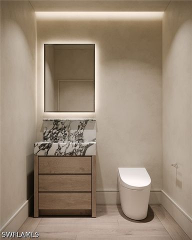 975 6Th AVE S 203, Naples, FL 34102