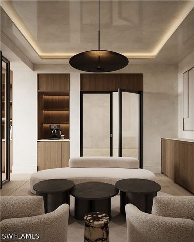 975 6Th AVE S 203, Naples, FL 34102