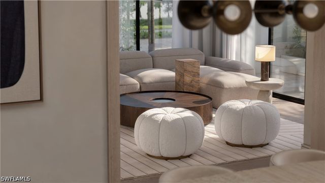 975 6Th AVE S 203, Naples, FL 34102