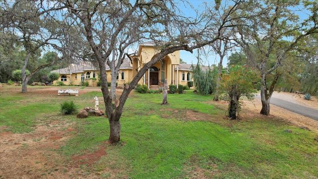 7070 Cross Star Trl, Loma Rica, CA 95901