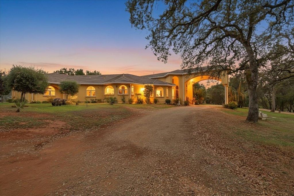 7070 Cross Star Trl, Loma Rica, CA 95901