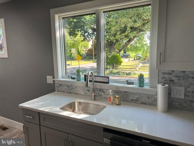 100 HUNTER AVE, Westville, NJ 08093