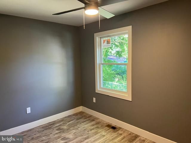 100 HUNTER AVE, Westville, NJ 08093