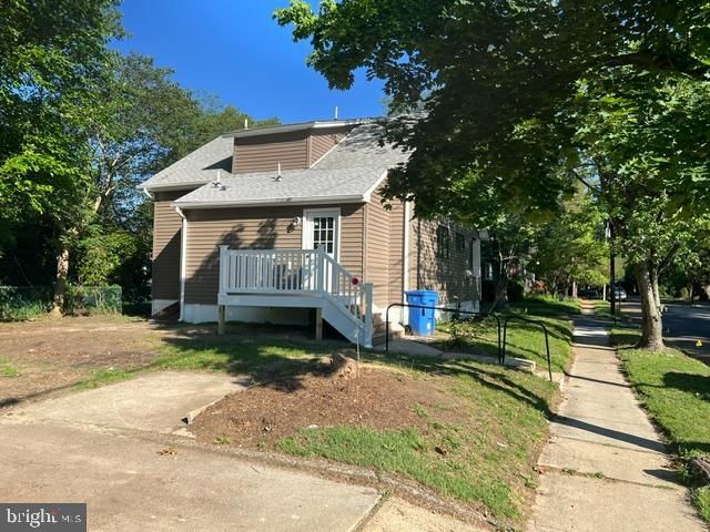 100 HUNTER AVE, Westville, NJ 08093