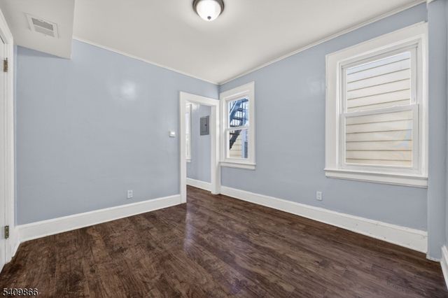 134 Dewey St, Newark City, NJ 07112