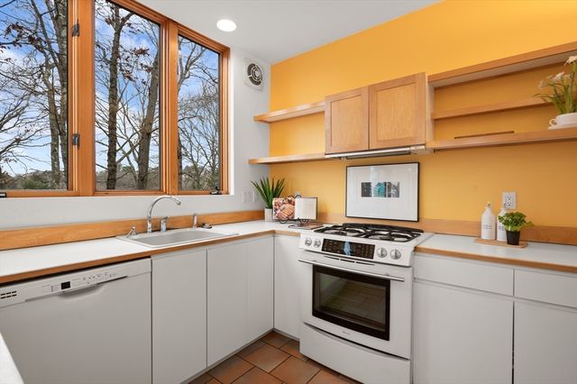 55 Grove Hill Park, Newton, MA 02460