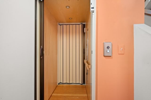 55 Grove Hill Park, Newton, MA 02460