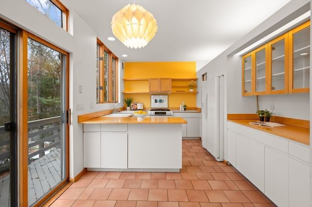 55 Grove Hill Park, Newton, MA 02460