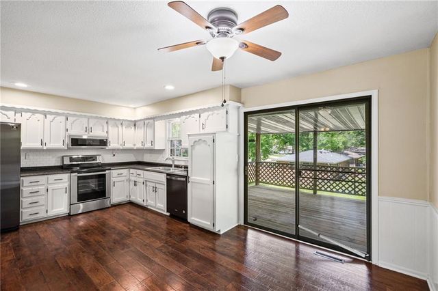 1408 GAMBRELL Street, Greenwood, MO 64034