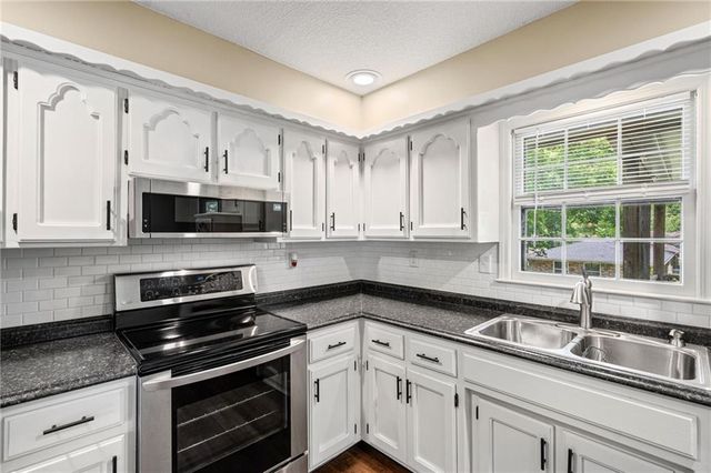 1408 GAMBRELL Street, Greenwood, MO 64034