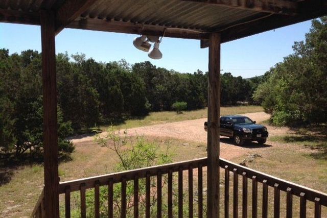 502 Wayside DR, Wimberley, TX 78676