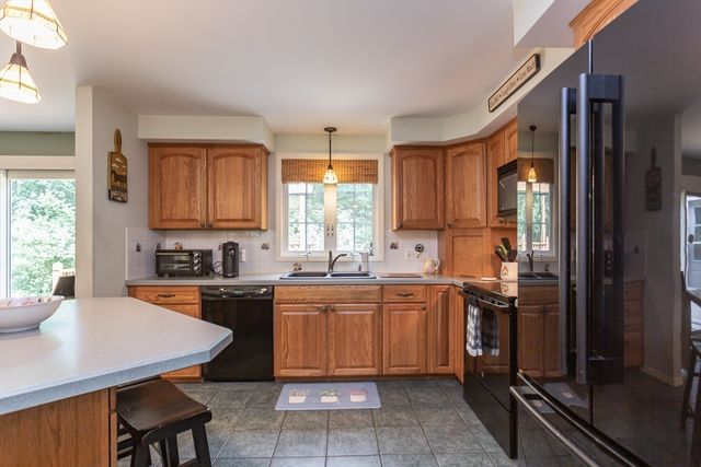 3235 Sharps Lot Rd, Dighton, MA 02715