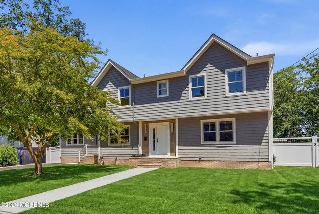 19 Roslyn Drive, Oakhurst, NJ 07755