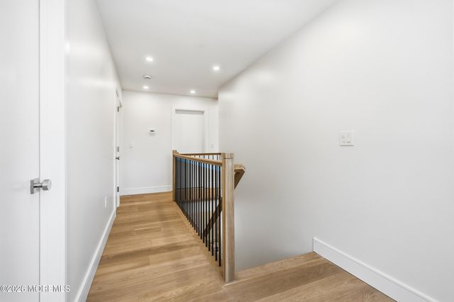 19 Roslyn Drive, Oakhurst, NJ 07755