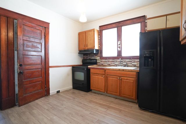 827 Geneva Avenue Se, City Of Grand Rapids, MI 49507