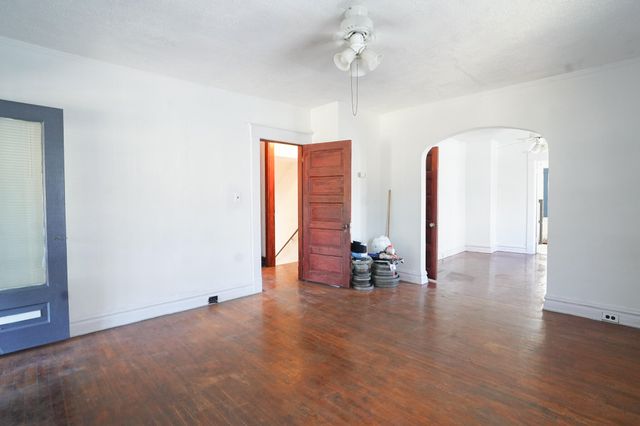 827 Geneva Avenue Se, City Of Grand Rapids, MI 49507