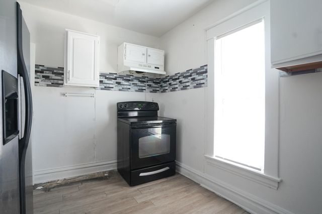 827 Geneva Avenue Se, City Of Grand Rapids, MI 49507