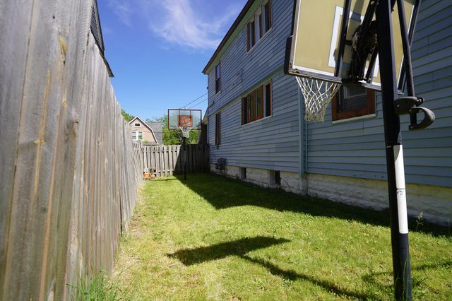 827 Geneva Avenue Se, City Of Grand Rapids, MI 49507