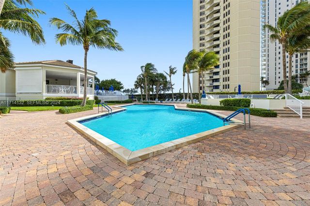 3000 N Ocean Drive 20A, Riviera Beach, FL 33404