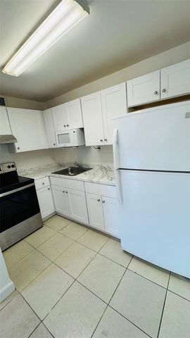 11005 SW 1st St 107, Sweetwater, FL 33174